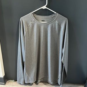 Men’s Light Weight REI Long Sleeve Shirt. Color-Gray & Size- X-Large